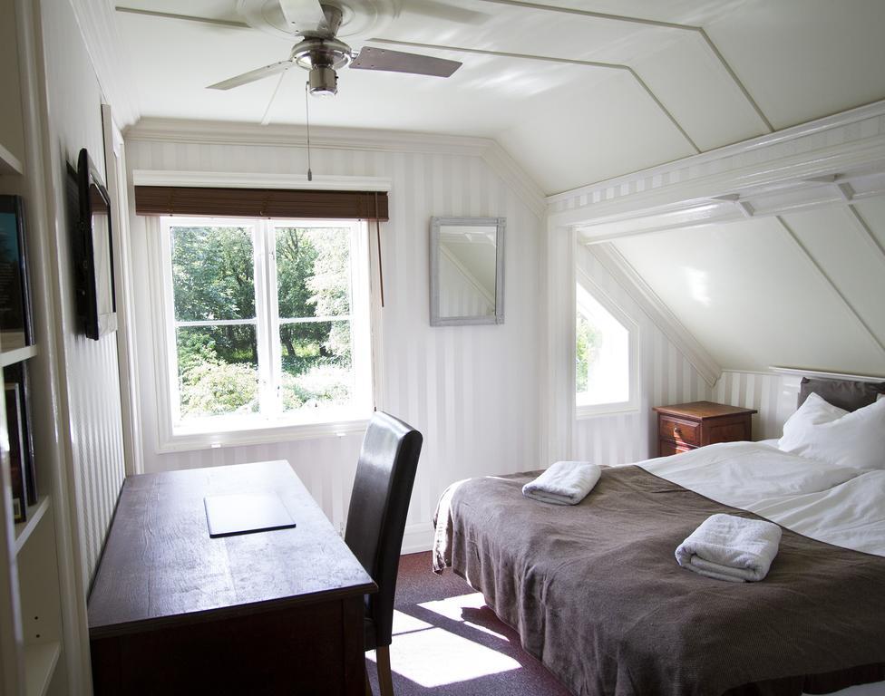 Tweepersoonskamer met een Eigen Externe Badkamer